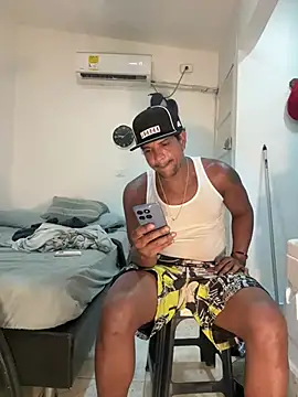 bigdick211292 webcam