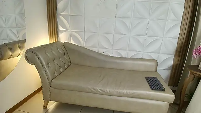 Bella_Stoone_ webcam