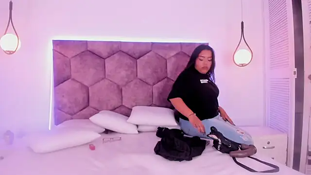 olivia_jhonsson_ webcam