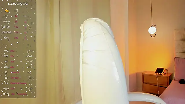 Naomy9_ webcam
