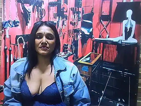 IndianSexyLady20 webcam