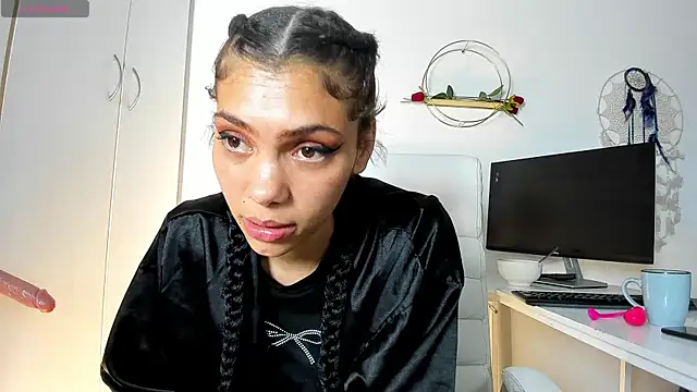 TattoedLexi_ webcam