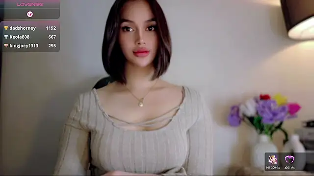 Anna_HollyDoll live cam