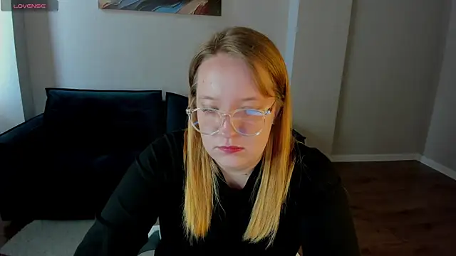 Sophia_Millery webcam