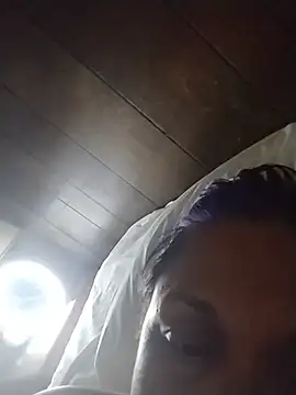 THEBEDroomdoOR webcam