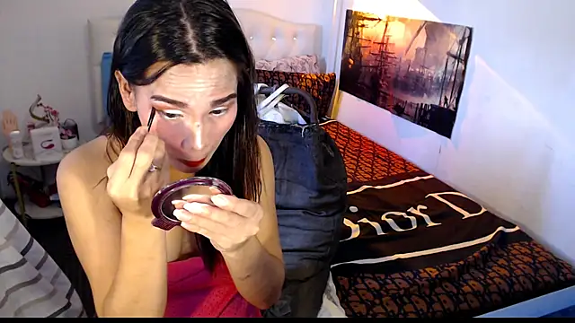 NinaDOM4CUM webcam