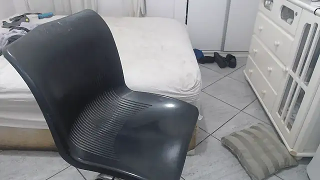 MysterBearMG webcam