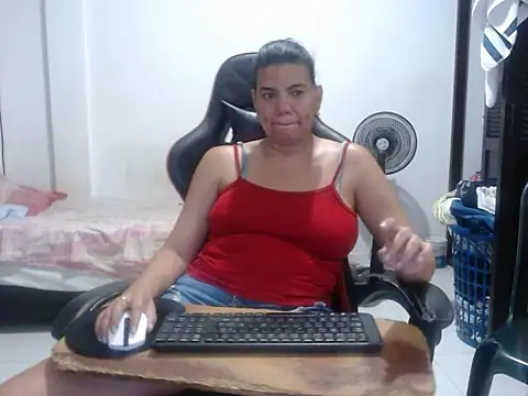 Adriana_0312 webcam