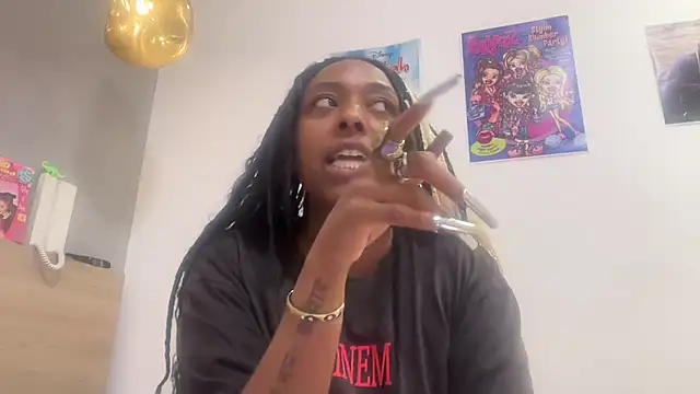ChocolateCakeQueen webcam