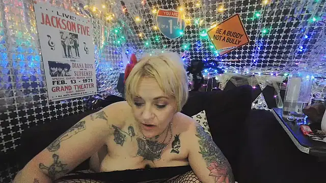 Hunniebunnie78 webcam
