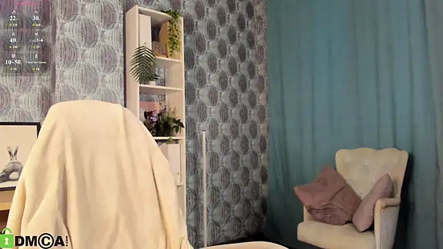 Nicole_Charm webcam