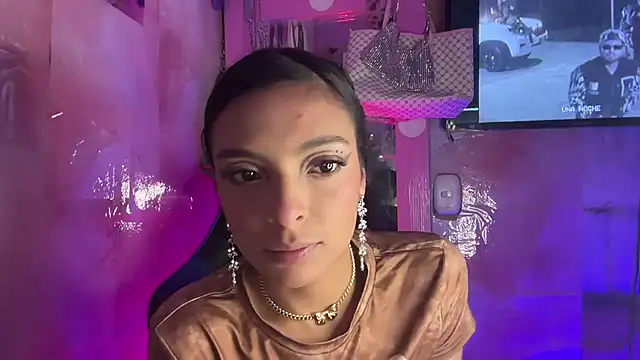 Skye_Moore webcam