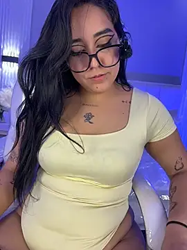 KatlynRous webcam