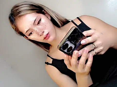 ashley_bombshell webcam