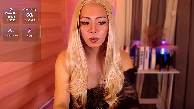 KattieFlirty webcam