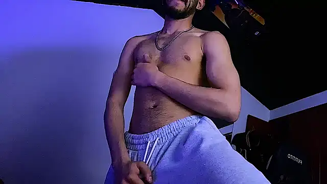 Lucius_Noal webcam