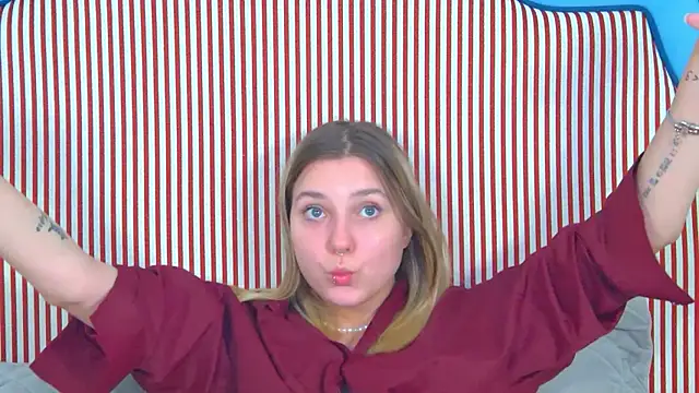 TinnaBurton webcam