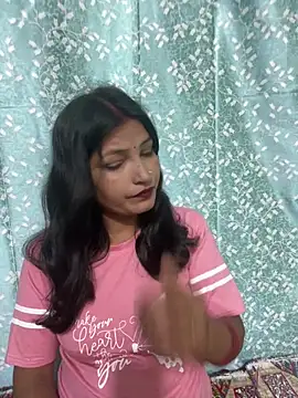 Priyaa_1433 webcam