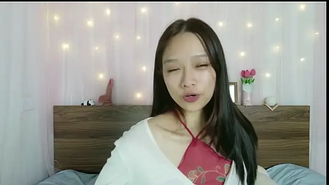 shy_pink_doll webcam