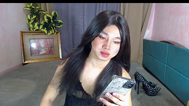 yourtransslut69 webcam