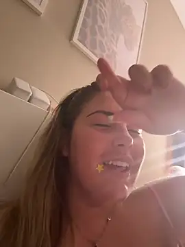hiddensecretxx webcam