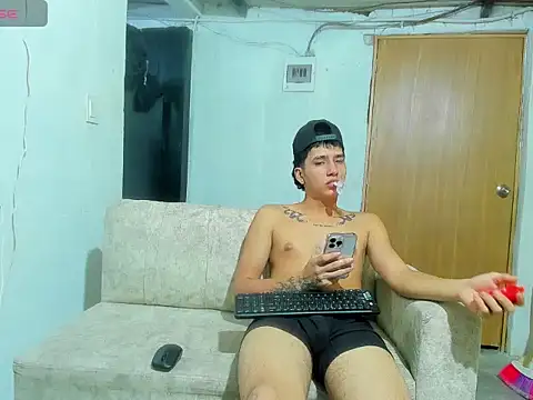 aaron_mercury_x webcam