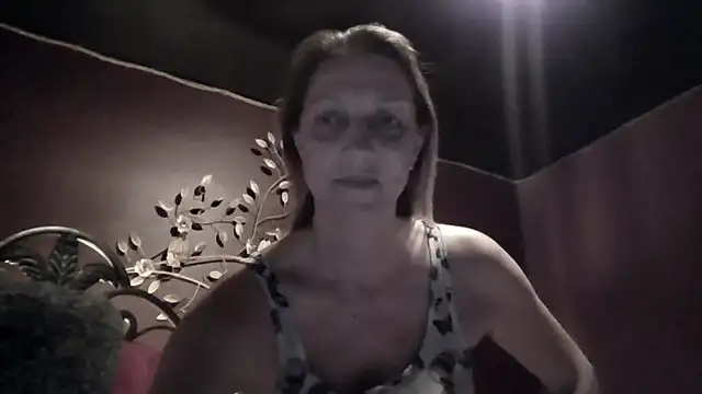 DulcitaSalsaa webcam