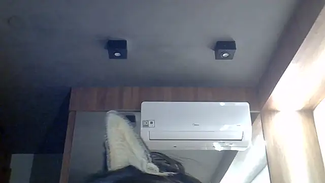 SkinnyKitten webcam