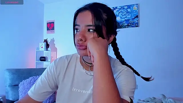 Shophie_thoopson webcam