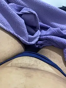 sweetgirll23 webcam