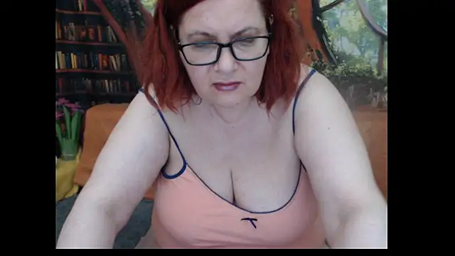 PlayfullMature webcam