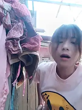 Linda-yiyi webcam