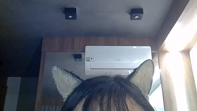 SkinnyKitten webcam