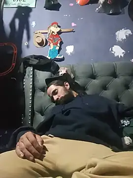 hairy_mannn webcam