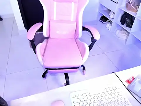 cristina697 webcam