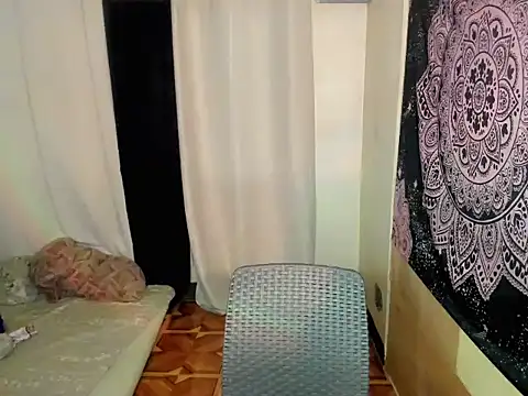 Lou_heart webcam