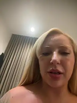Juuhschmitt 📘 nude cam chat