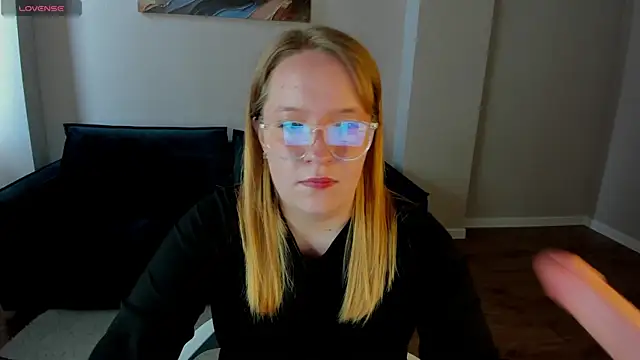 Sophia_Millery webcam