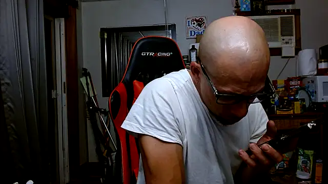 tongueispowerr6d9 (Ask my age) - SHOVE DILDOS IN MY ASS COVERED IN LUBE
