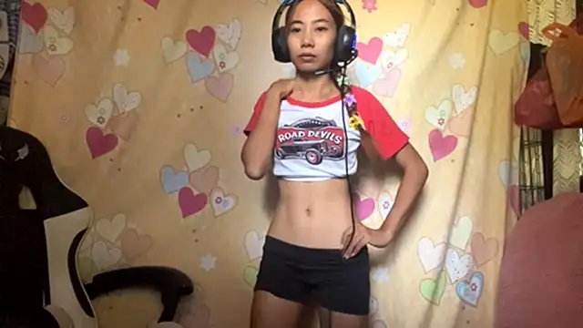 PiaSwida live cam on StripChat