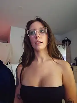 LilyOrion webcam