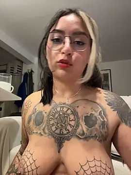 Rae_Lil_White 📋 online sex cam