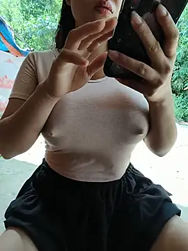 Nikky_NK live cam on StripChat