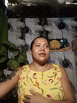 TabooSHOWgirl18 webcam
