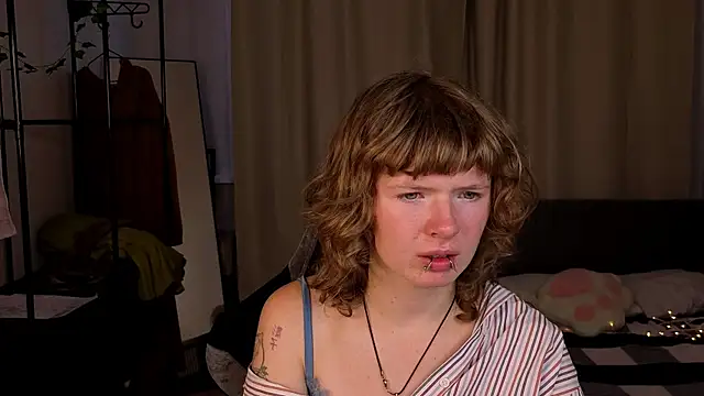 VioletDesiree webcam