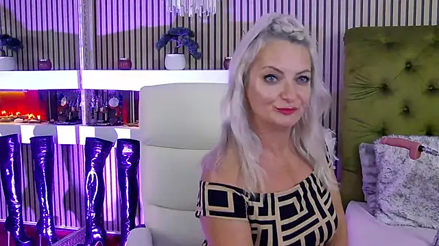 LadyTouch webcam