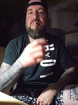 Beardedtattood webcam