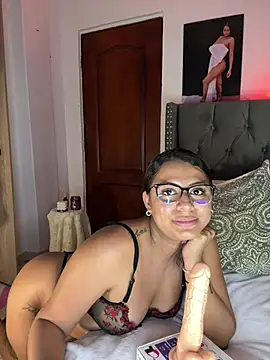 ema_zoe webcam