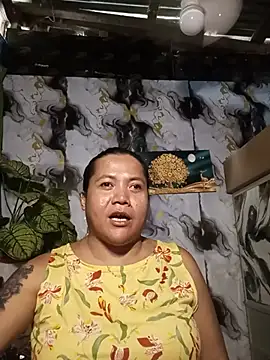 TabooSHOWgirl18 webcam