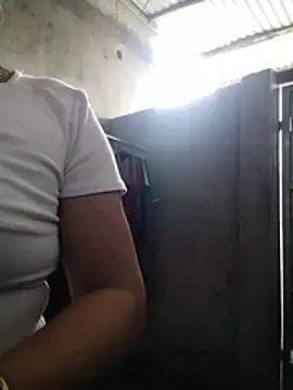 Lina_990 webcam